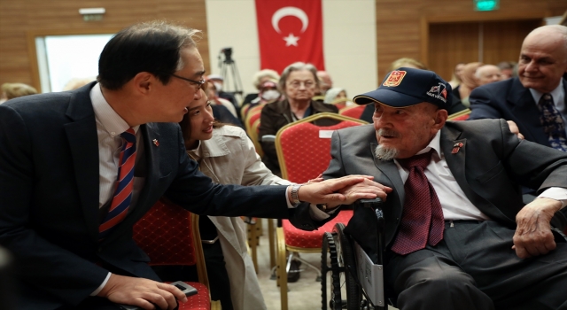 Kore Cumhuriyeti, 97 yaşındaki huzurevi sakini gaziyi 72 sene sonra gazilik madalyasıyla ödüllendirdi