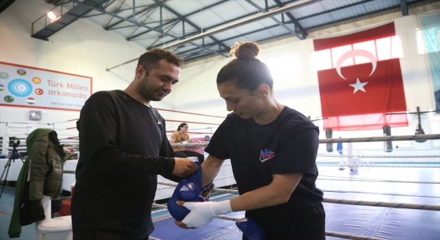 Busenazların başarısından etkilenip döndüğü boksta olimpiyat vizesi istiyor