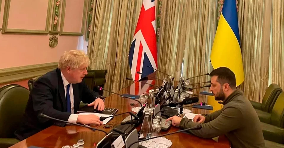 İngiltere Başbakanı Johnson, Kiev’e sürpriz bir ziyaret gerçekleştirdi