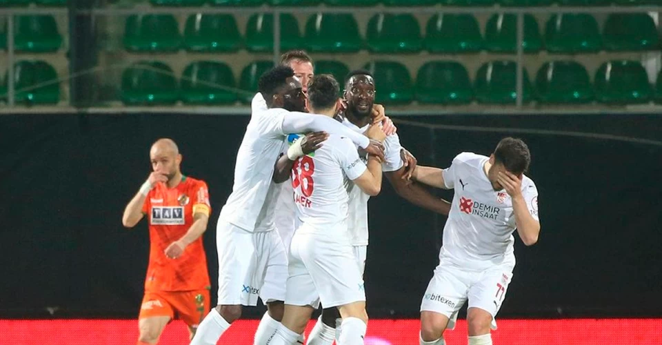 Kupada, Sivasspor uzatmalarda avantajı kaptı