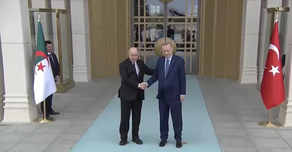Cumhurbaşkanı Erdoğan, Cezayir Cumhurbaşkanı Tebbun’u resmi törenle karşıladı
