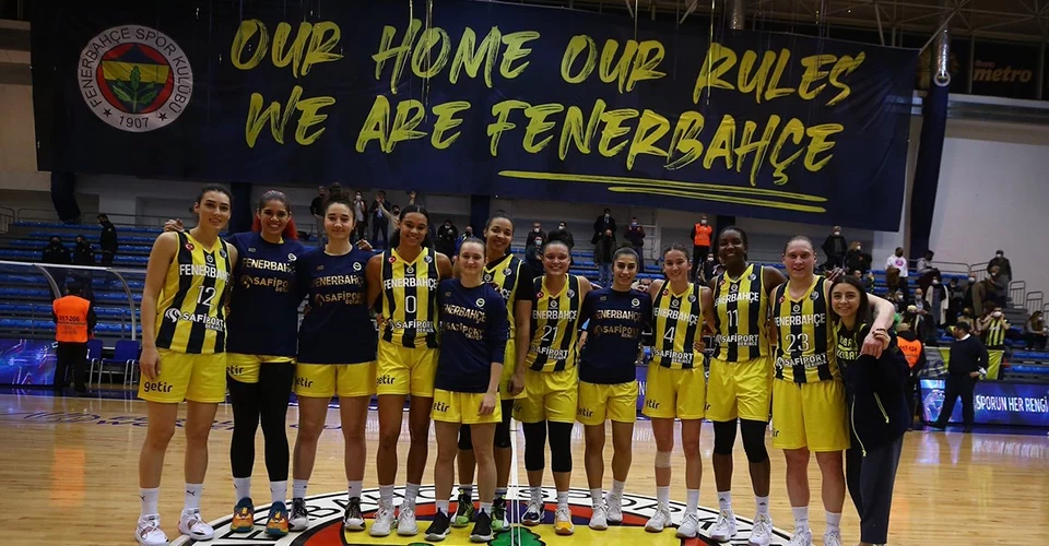 Kadınlar Basketbol Süper Ligi’nde ilk finalist Fenerbahçe Safiport oldu