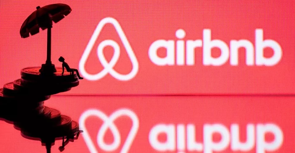 Airbnb parti yasağını kalıcı hale getirdi