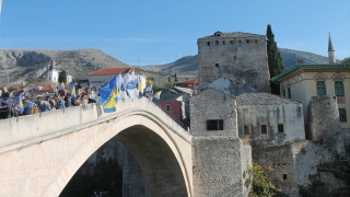 Tarihi Mostar Köprüsü’nün yıkılışının 29. yılında anma töreni düzenlendi