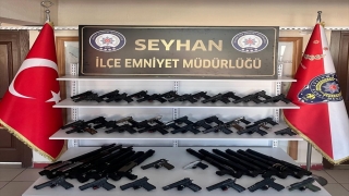Adana’da ruhsatsız 63 silah ele geçirildi