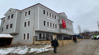 Şehit Piyade Uzman Onbaşı Yazıcı’nın Gümüşhane’deki köyüne Türk bayrakları asıldı