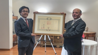 Japon Kültür ve Enformasyon Merkezi Kurucusu Muharrem Demirci’ye Japonya’nın İstanbul Başkonsolosluğu tarafından nişan verildi