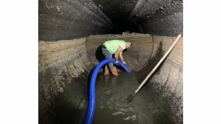 Büyük Kanal’daki temizlik çalışmaları yerin 8 metre altında sürüyor