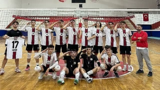 Gölcük belediyespor genç erkek voleybol takımı kocaeli şampiyonu