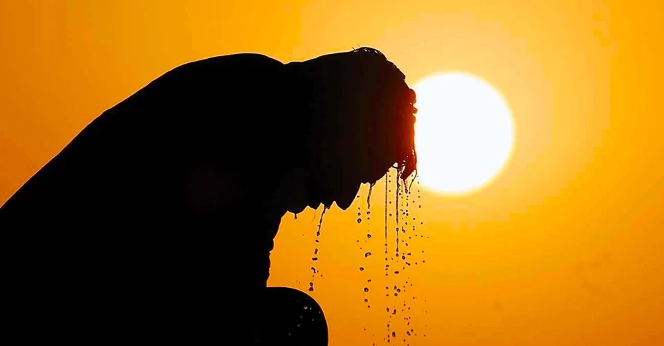Aşırı sıcaklarda sıvı kaybı yaşamamak için beş öneri