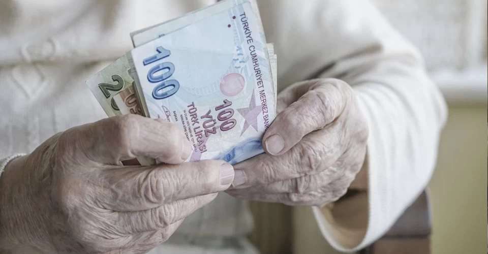 Emekli maaşı enflasyon farklı ödemeleri 28 Temmuz’da yapılacak