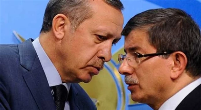Davutoğlu’ndan Erdoğan’a: Hangisi ihanet?