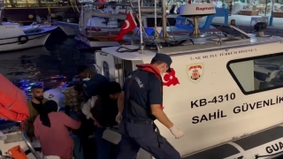 İzmir açıklarında 93 düzensiz göçmen kurtarıldı